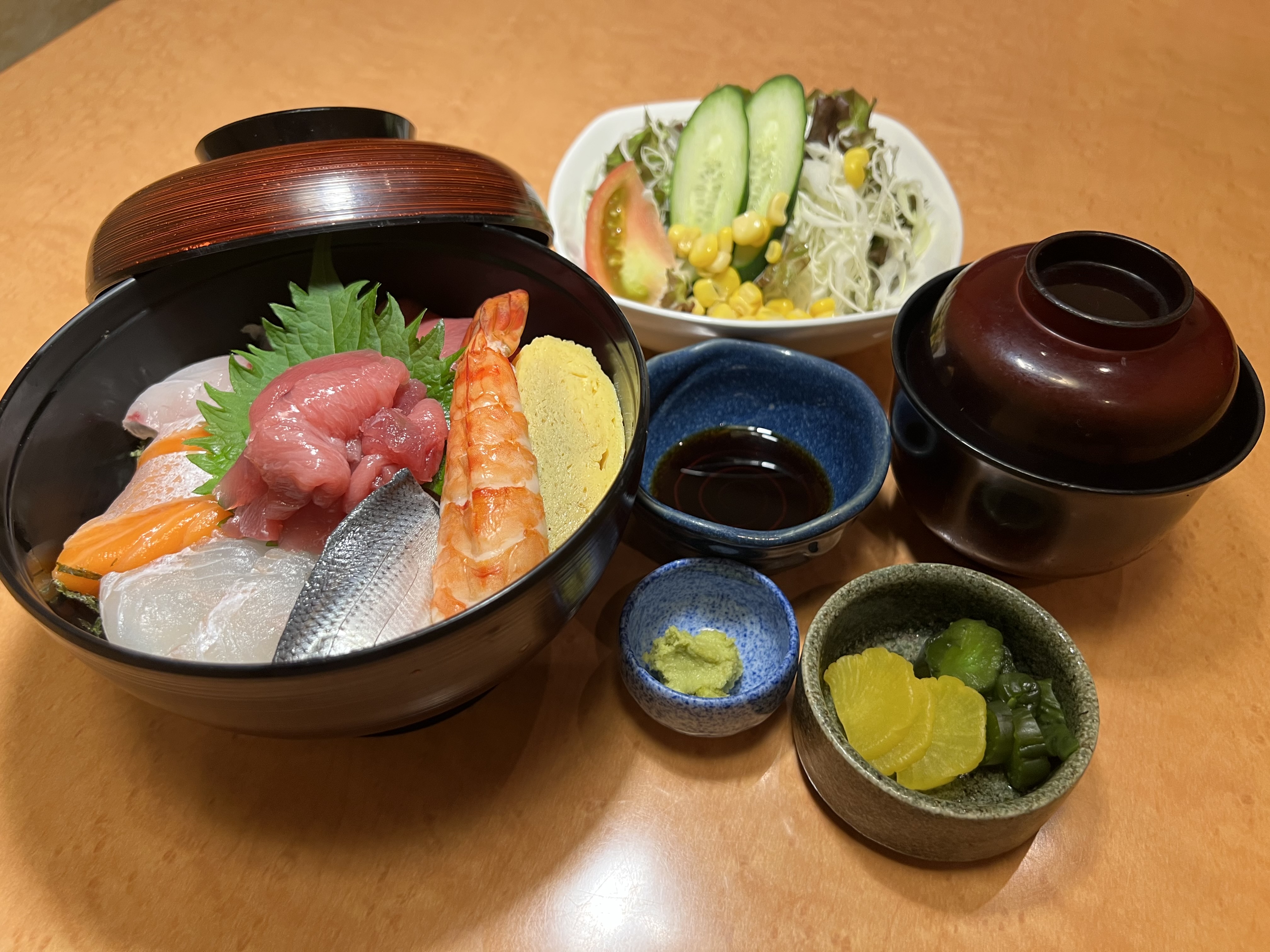 海鮮丼ランチ